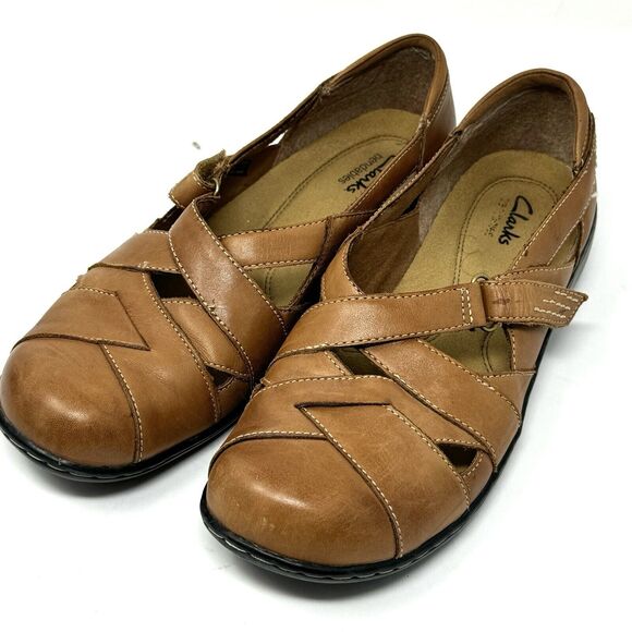 Clarks Bendables Tan Leather Criss Cross Strap Comfort Shoes Sz 10 - Picture 1 of 7